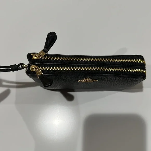 🌸NEW COACH Double Corner Zip Wristlet Black/Gold With Tags. - Picture 4 of 14